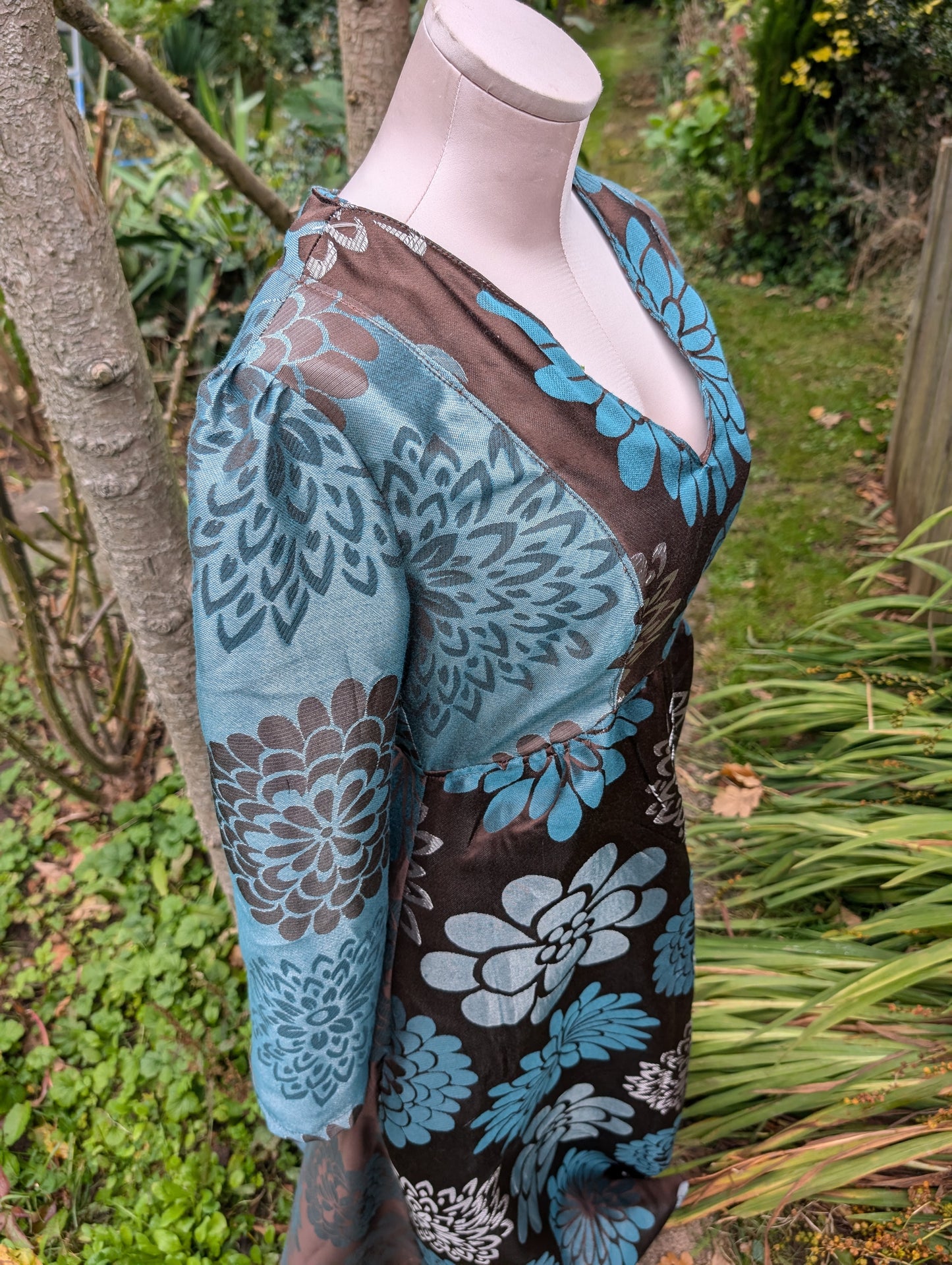 Dress size 10, flared dress, vintage style dress, low v dress dress, long sleeves dress, eco dress, RelovedDesignsbyDawn