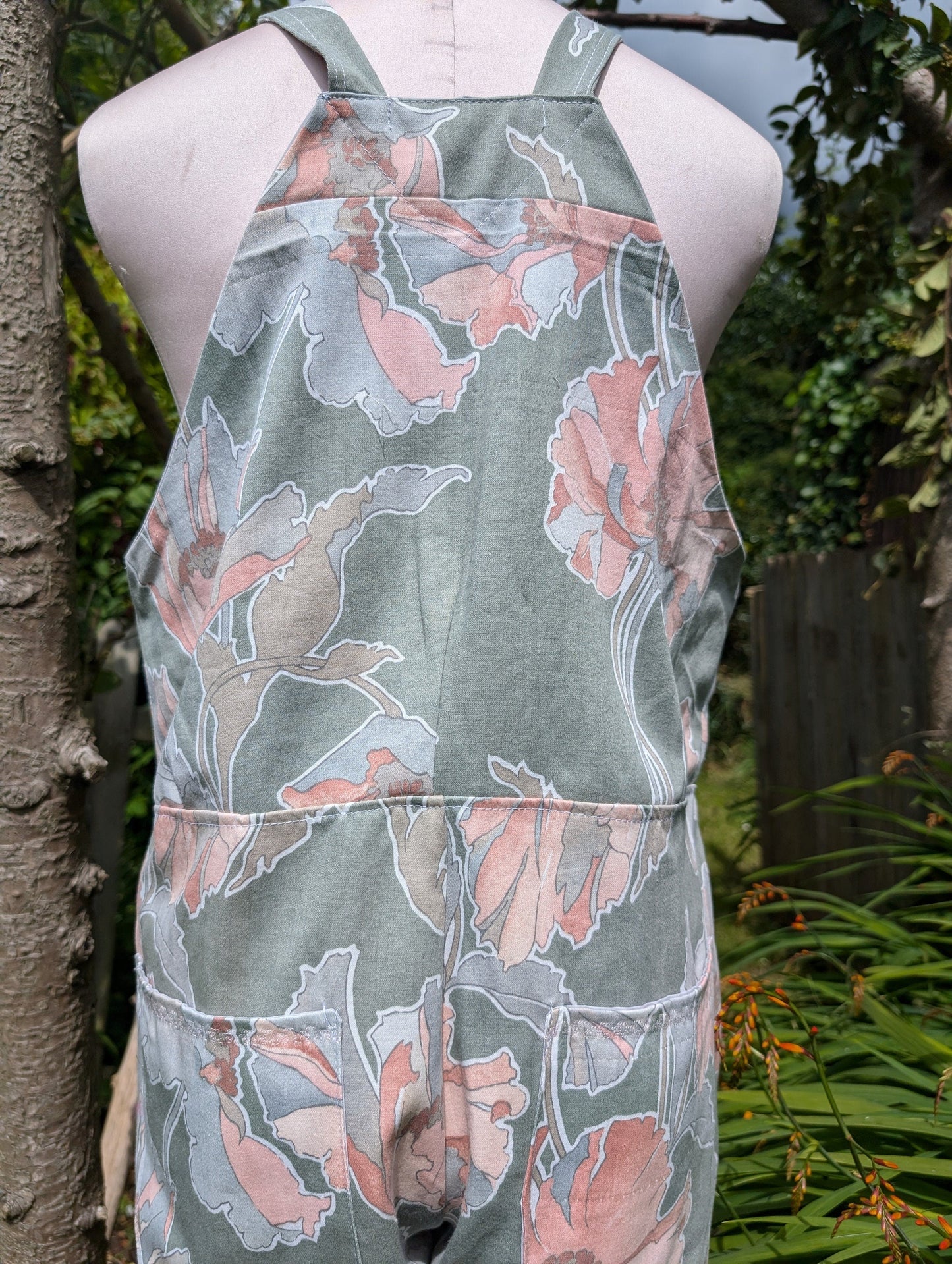 dungarees size 10 floral, cottage core Dungarees, pretty overalls.