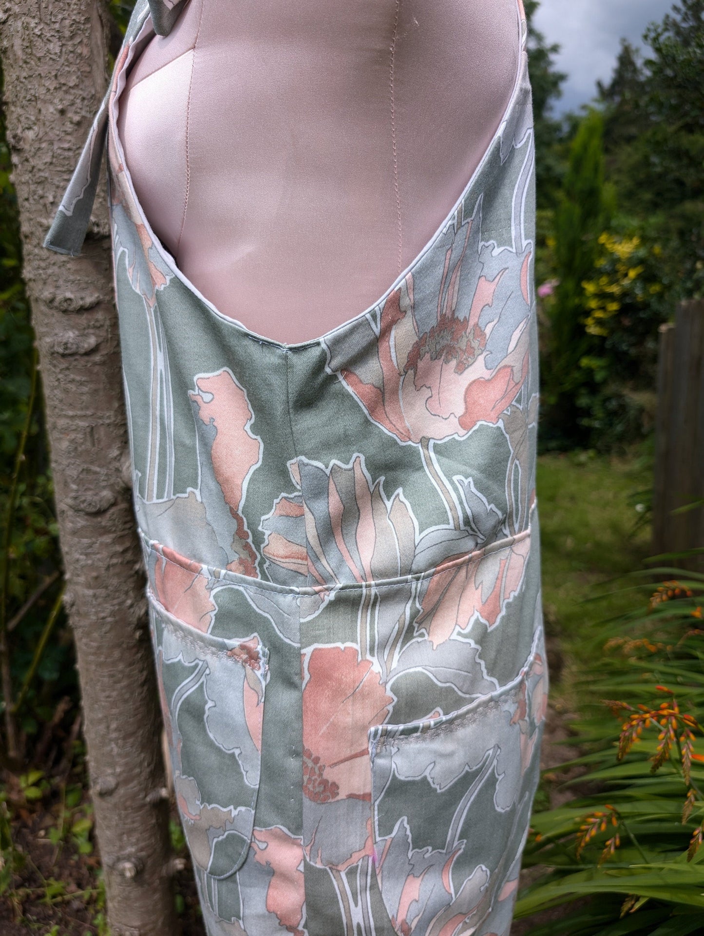 dungarees size 10 floral, cottage core Dungarees, pretty overalls.