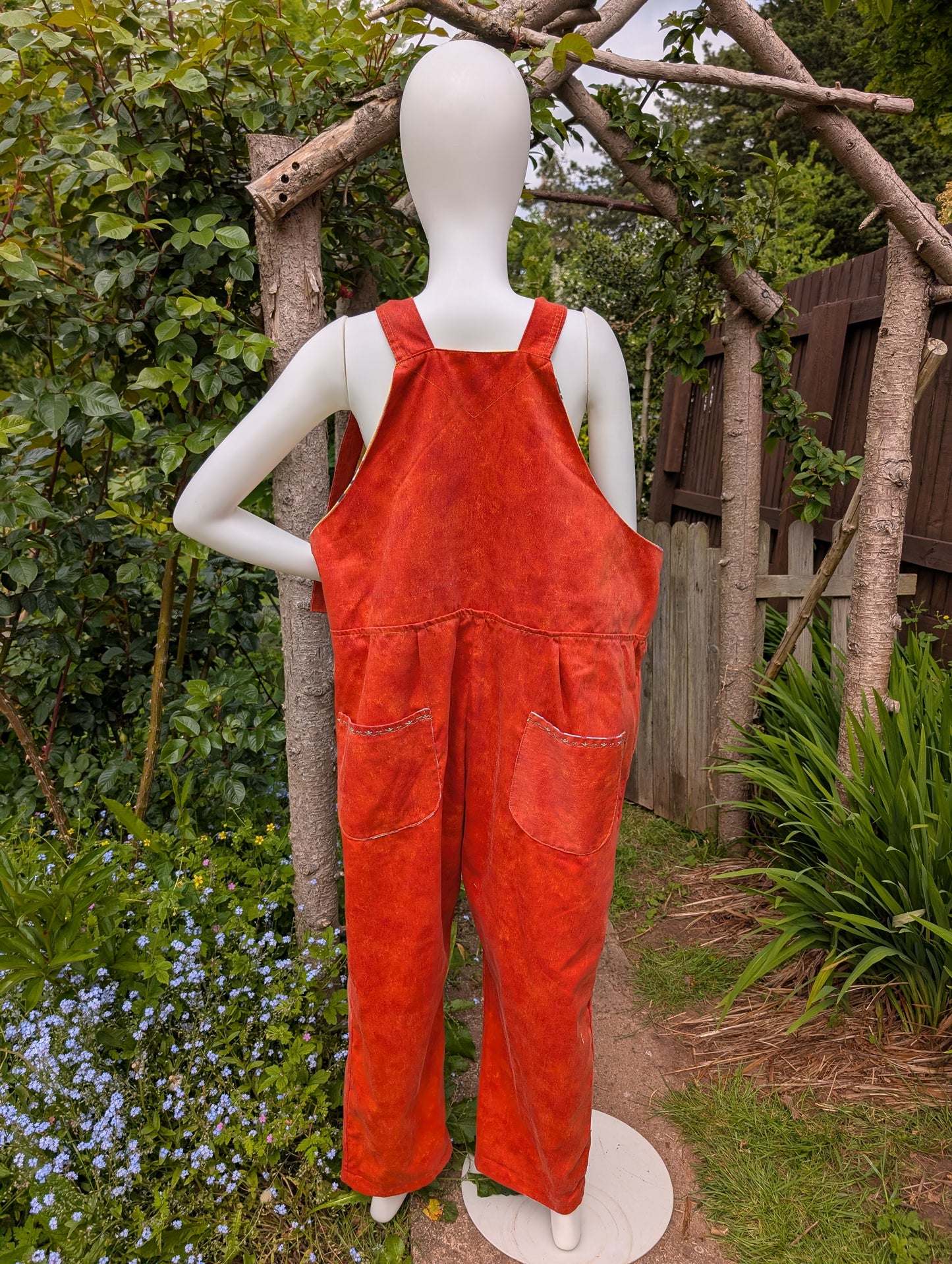 Dungarees size 22/XxL. Orange,