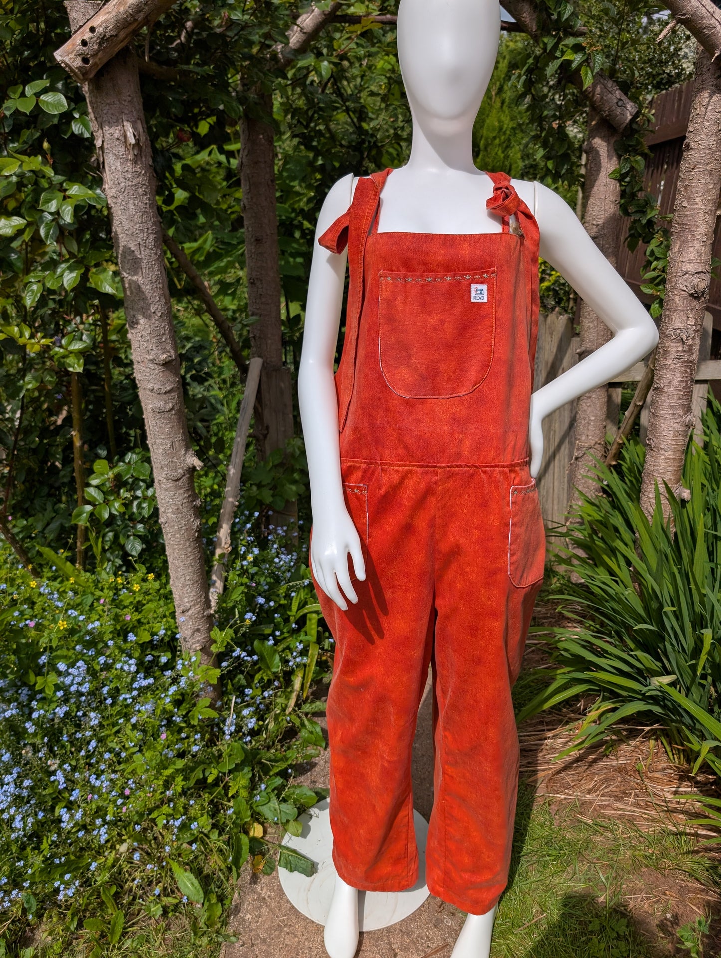 Dungarees size 22/XxL. Orange,