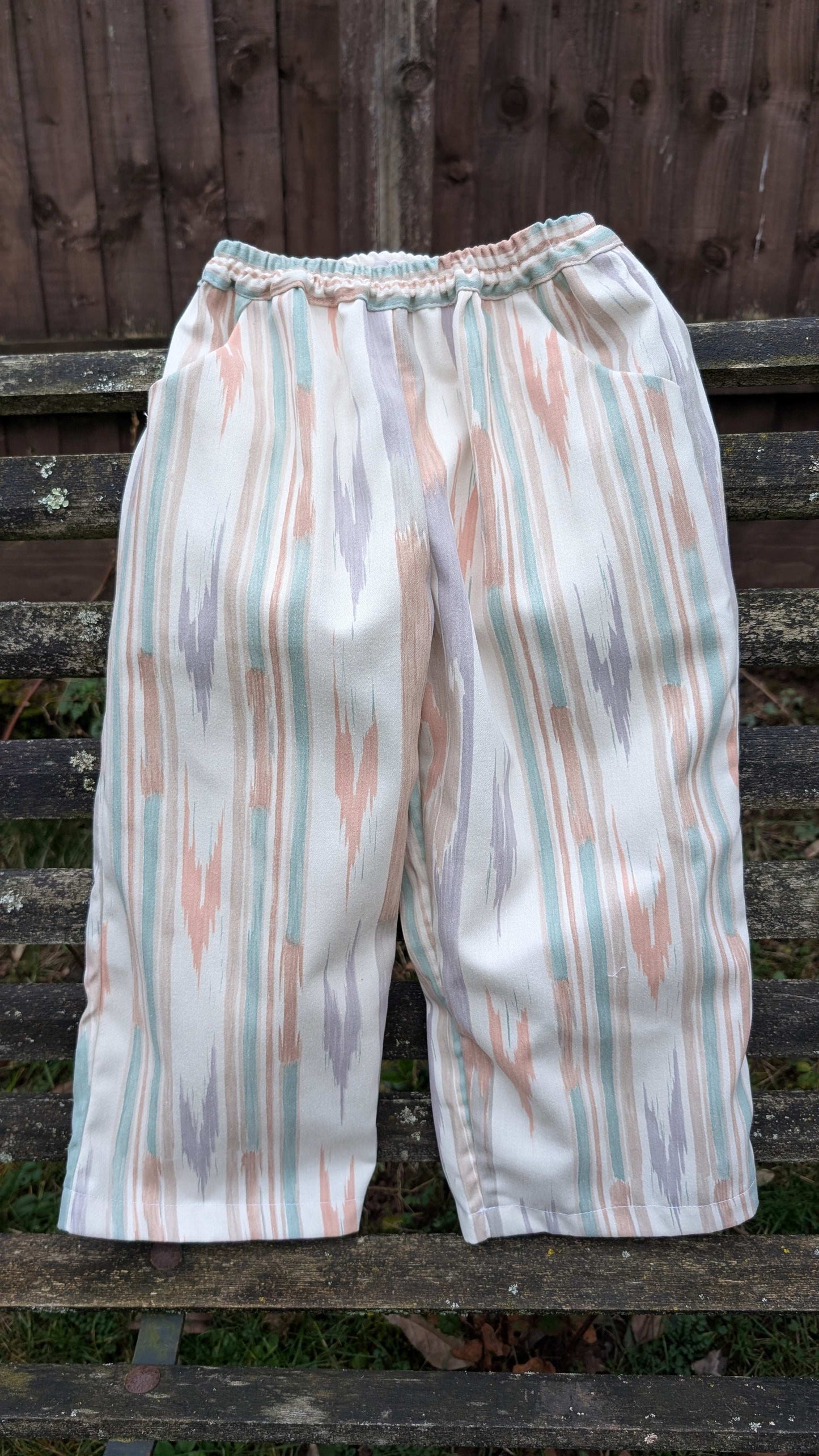 kids trousers 5/6yrs, summer trousers children, pull up kids trousers, holiday child, casual kids wear, stretch waist trousers kids, - RelovedDesignsbyDawn