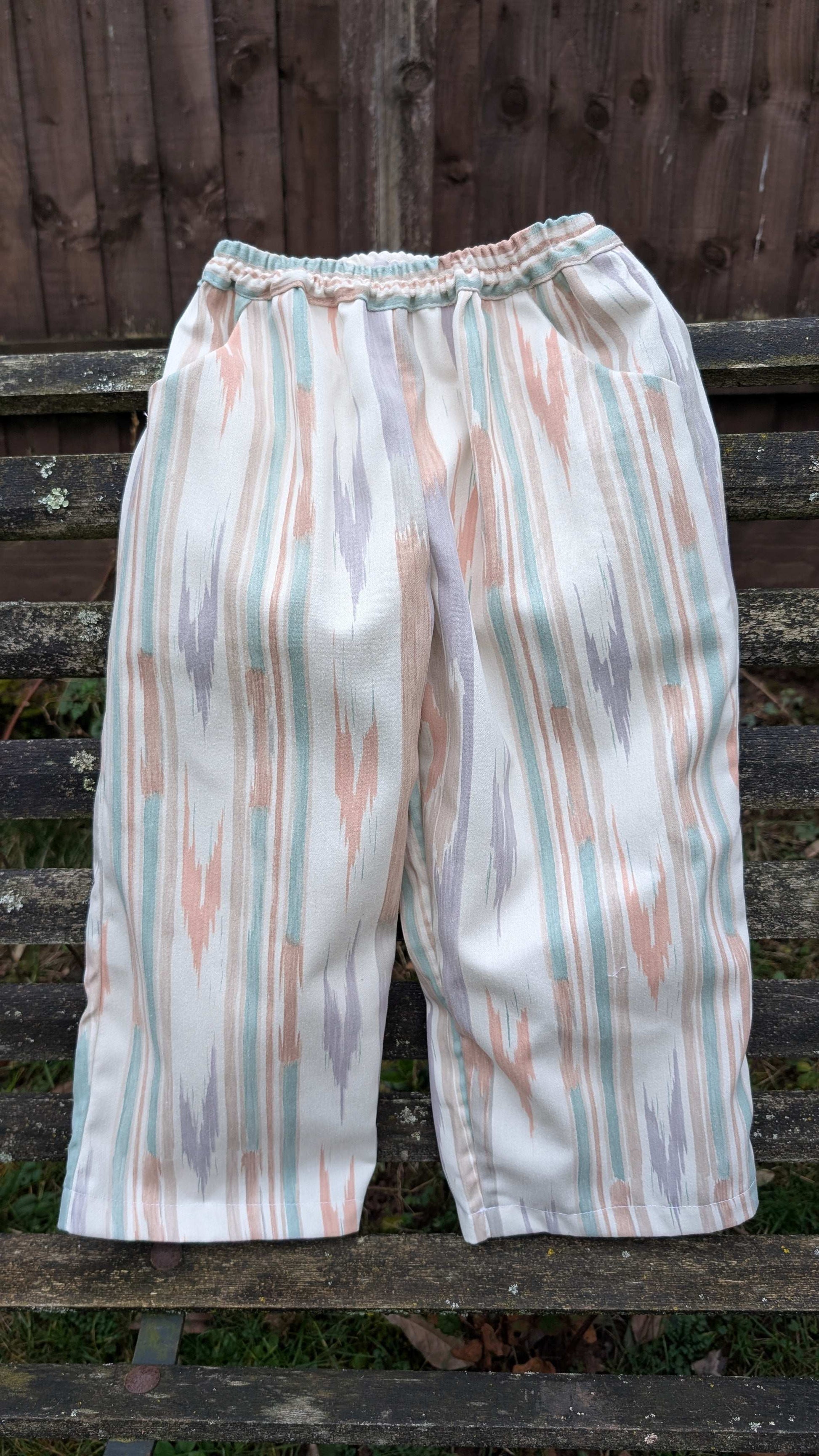 kids trousers 5/6yrs, summer trousers children, pull up kids trousers, holiday child, casual kids wear, stretch waist trousers kids, - RelovedDesignsbyDawn