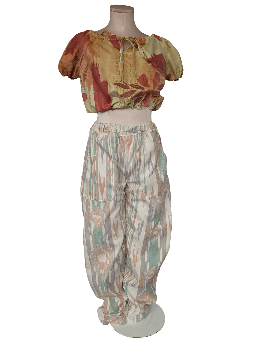Trousers size 12, stretch waist striped trousers, casual clothing, comfortable trousers, loose trousers, bob style leg, big pockets, 90s