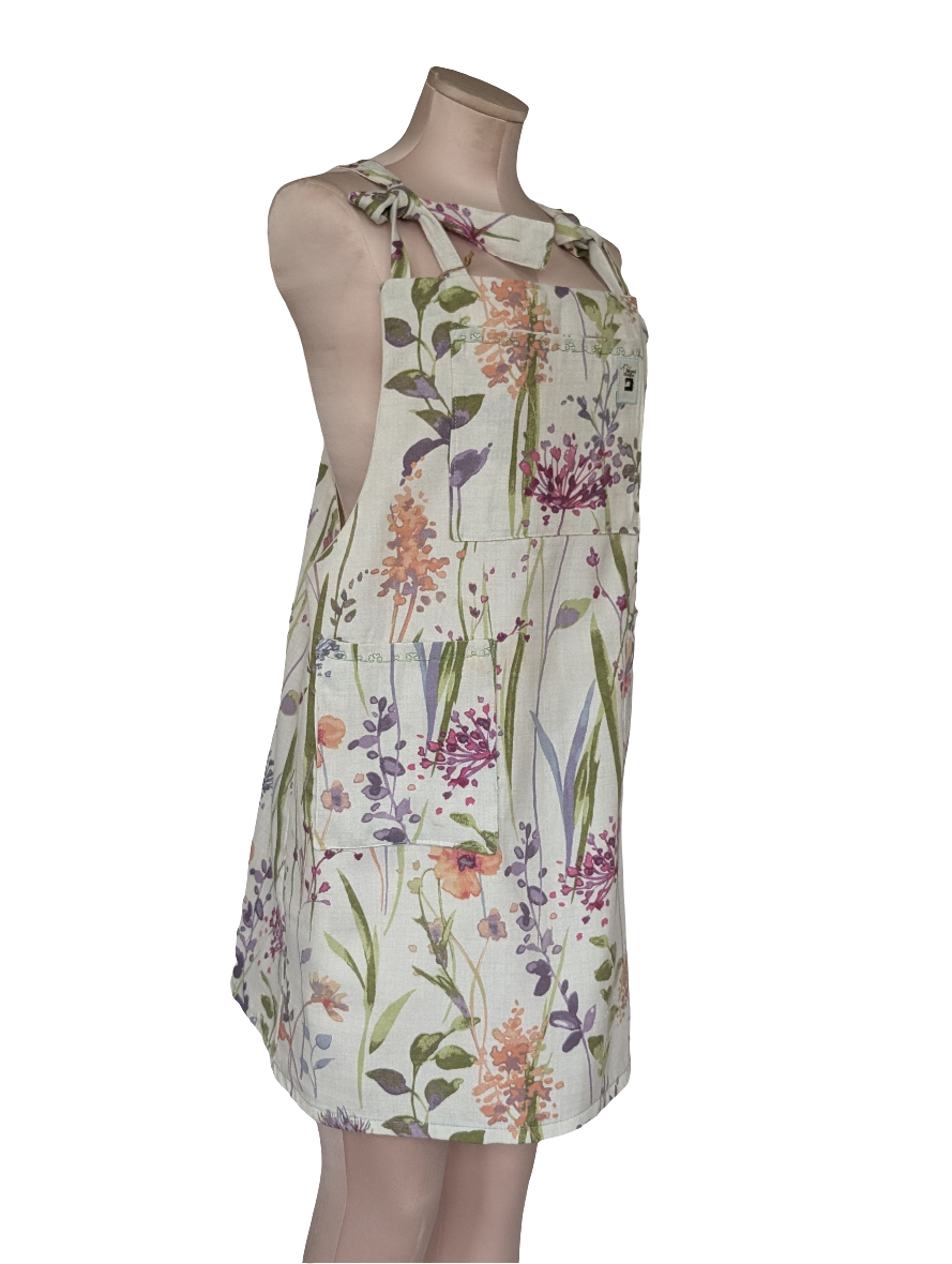 Dress size 12, floral dress, short pinafore dress, dungarees dress, tie top dress, apron dress, mini dress, pockets dress, spring flowers