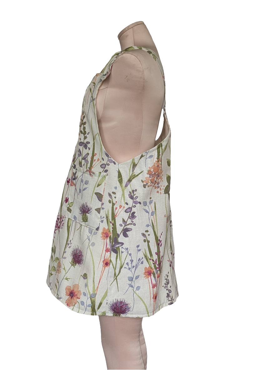 Dress size 12, floral dress, short pinafore dress, dungarees dress, tie top dress, apron dress, mini dress, pockets dress, spring flowers