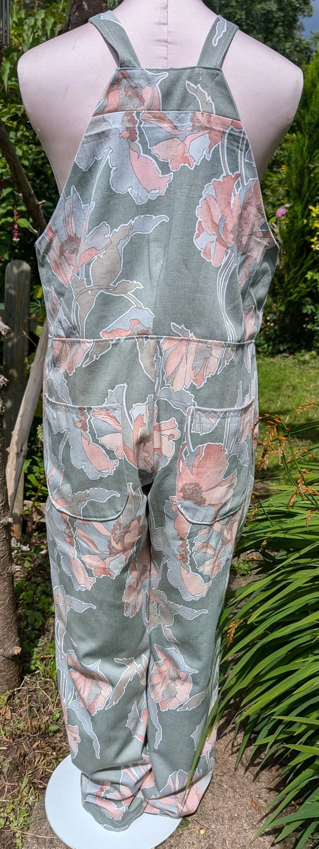 dungarees size 10 floral, cottage core Dungarees, pretty overalls.