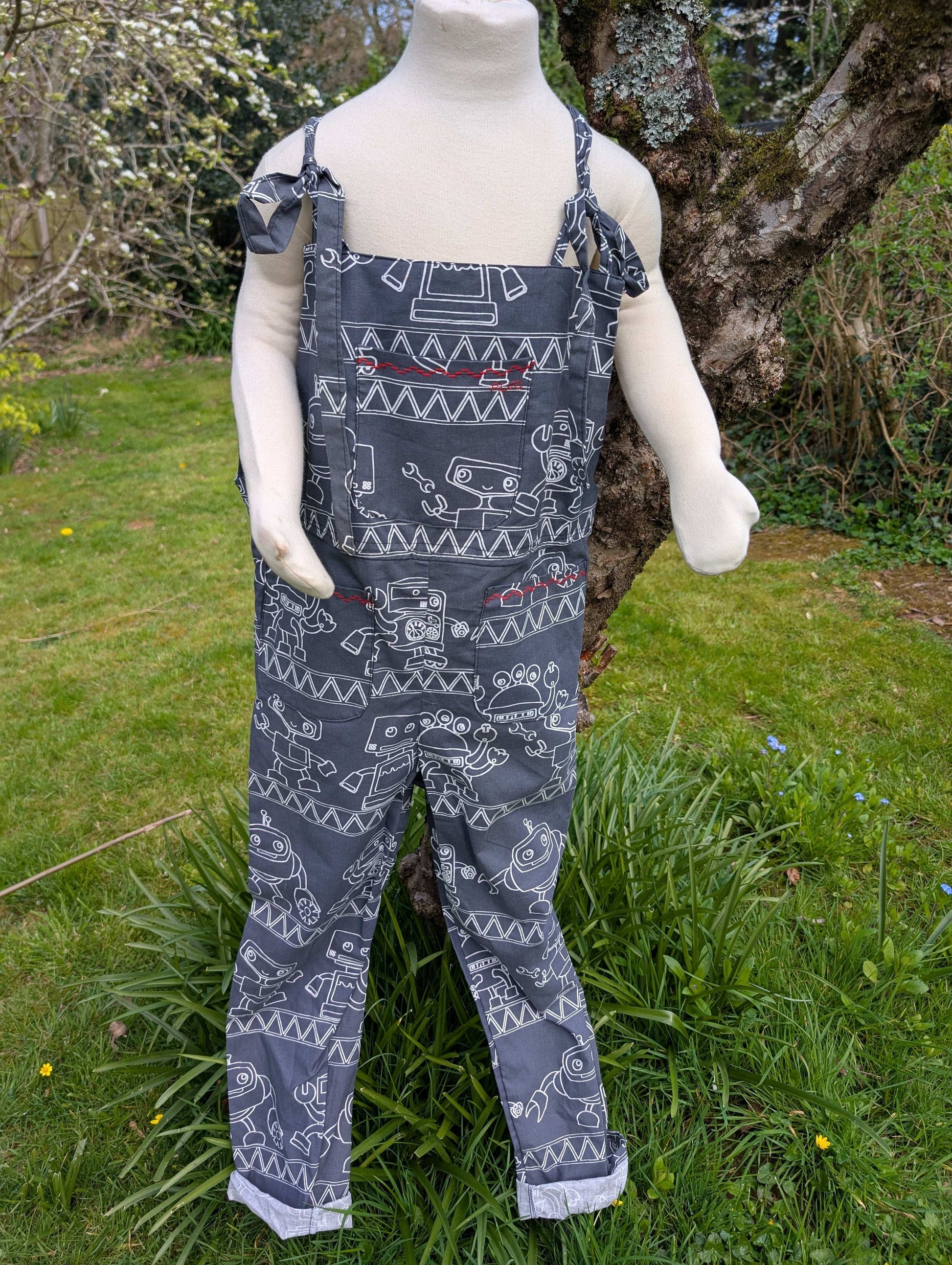 Dungarees child- romper-age 9-10yrs-playsuit-jumpsuit- boys- kids clothes-sustainable kids outfit-robot-summer child-holiday outfit