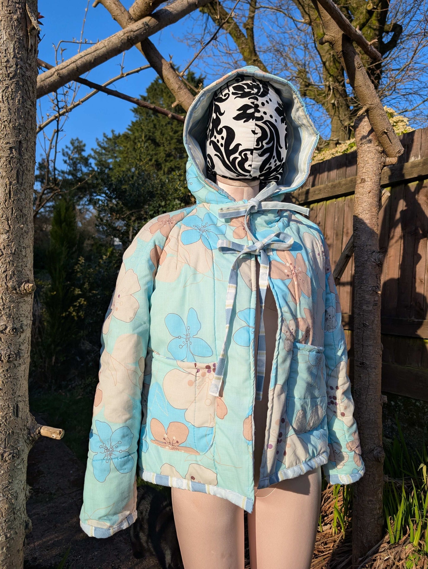 Jacket-size 12/14-quilted rework clothing- surfer vibe pattern-floral jacket-cropped jacket-short coat-hooded jacket-festival jacket