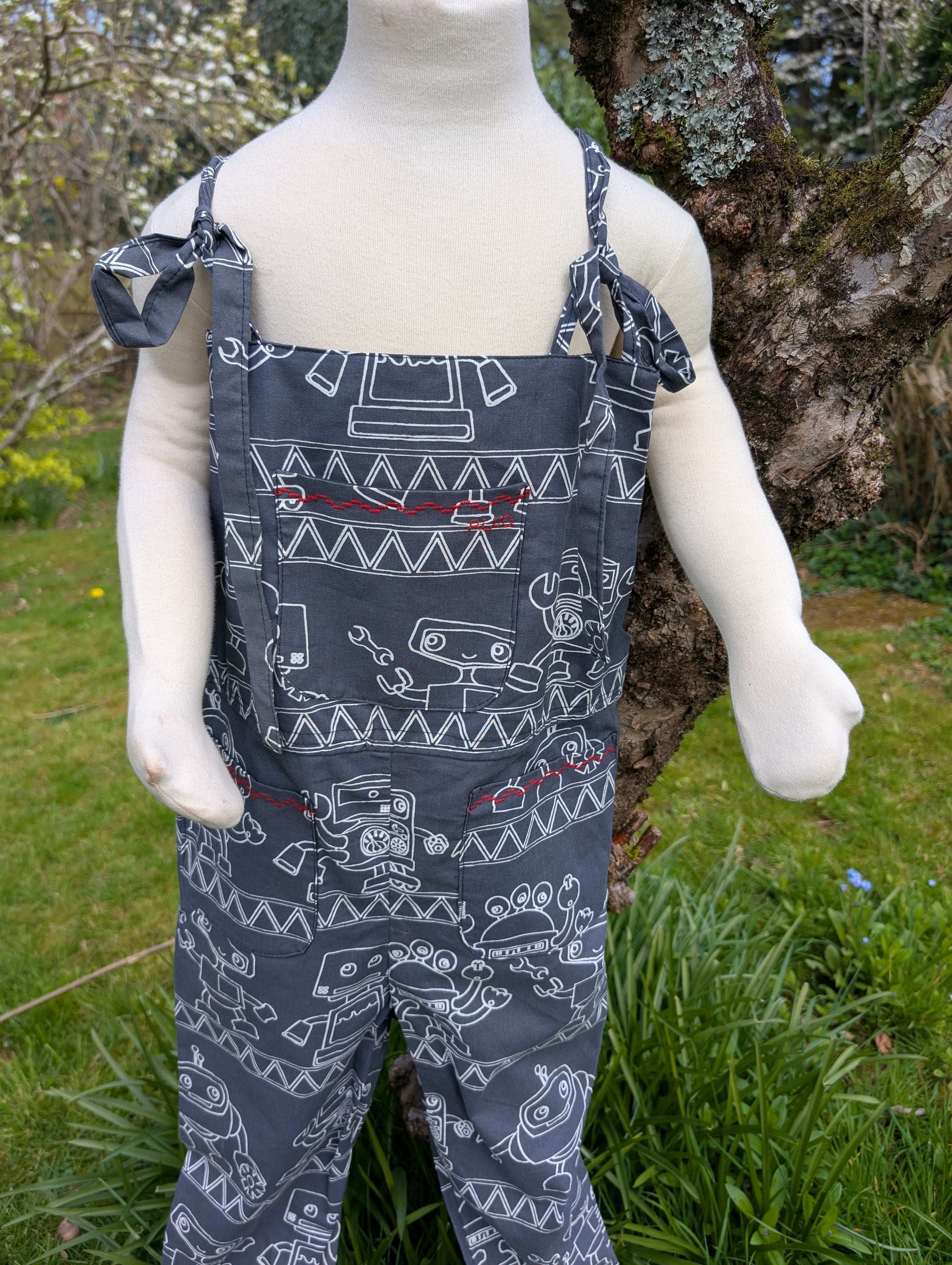 Dungarees child- romper-age 9-10yrs-playsuit-jumpsuit- boys- kids clothes-sustainable kids outfit-robot-summer child-holiday outfit