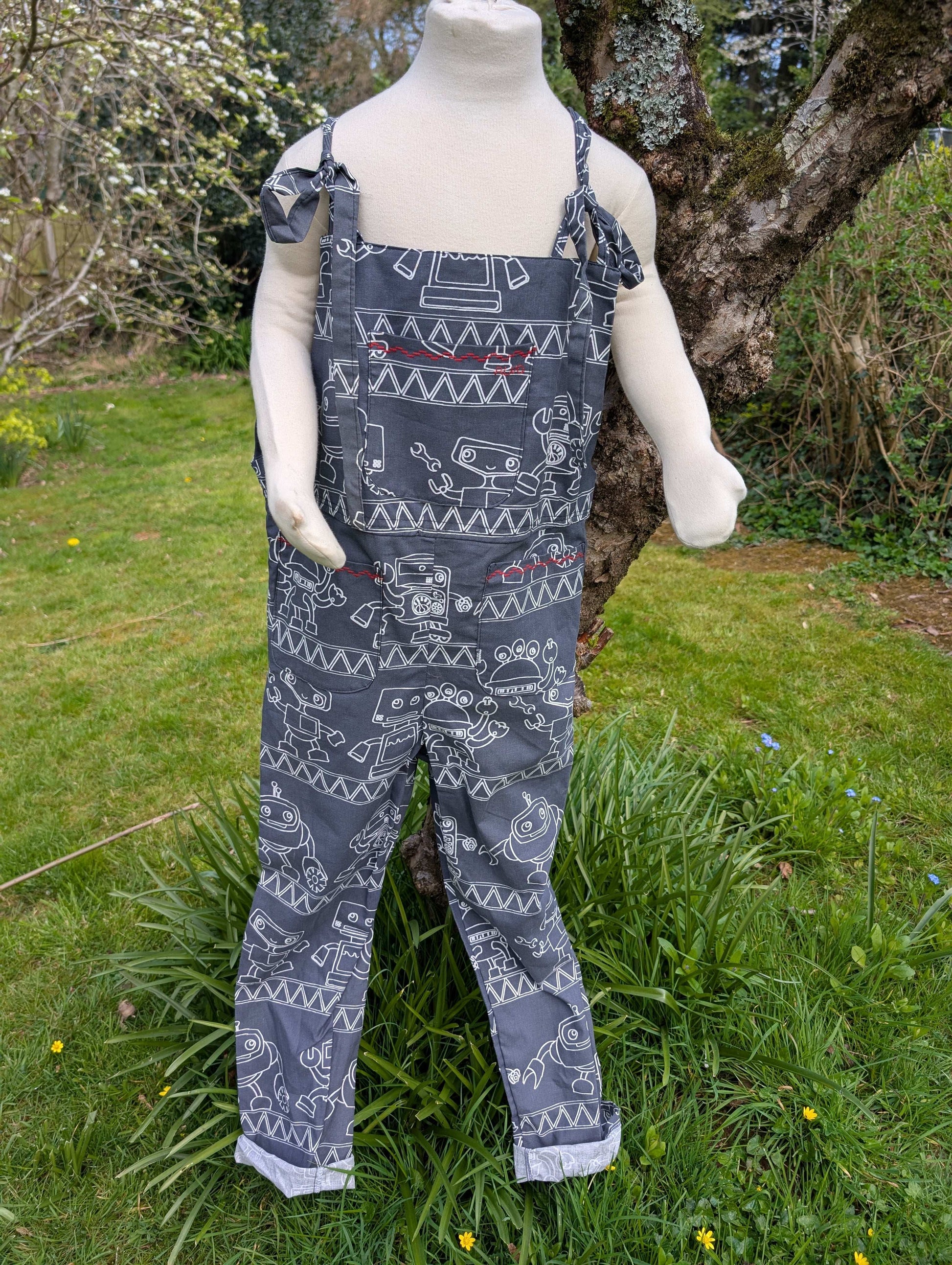 Dungarees child- romper-age 9-10yrs-playsuit-jumpsuit- boys- kids clothes-sustainable kids outfit-robot-summer child-holiday outfit