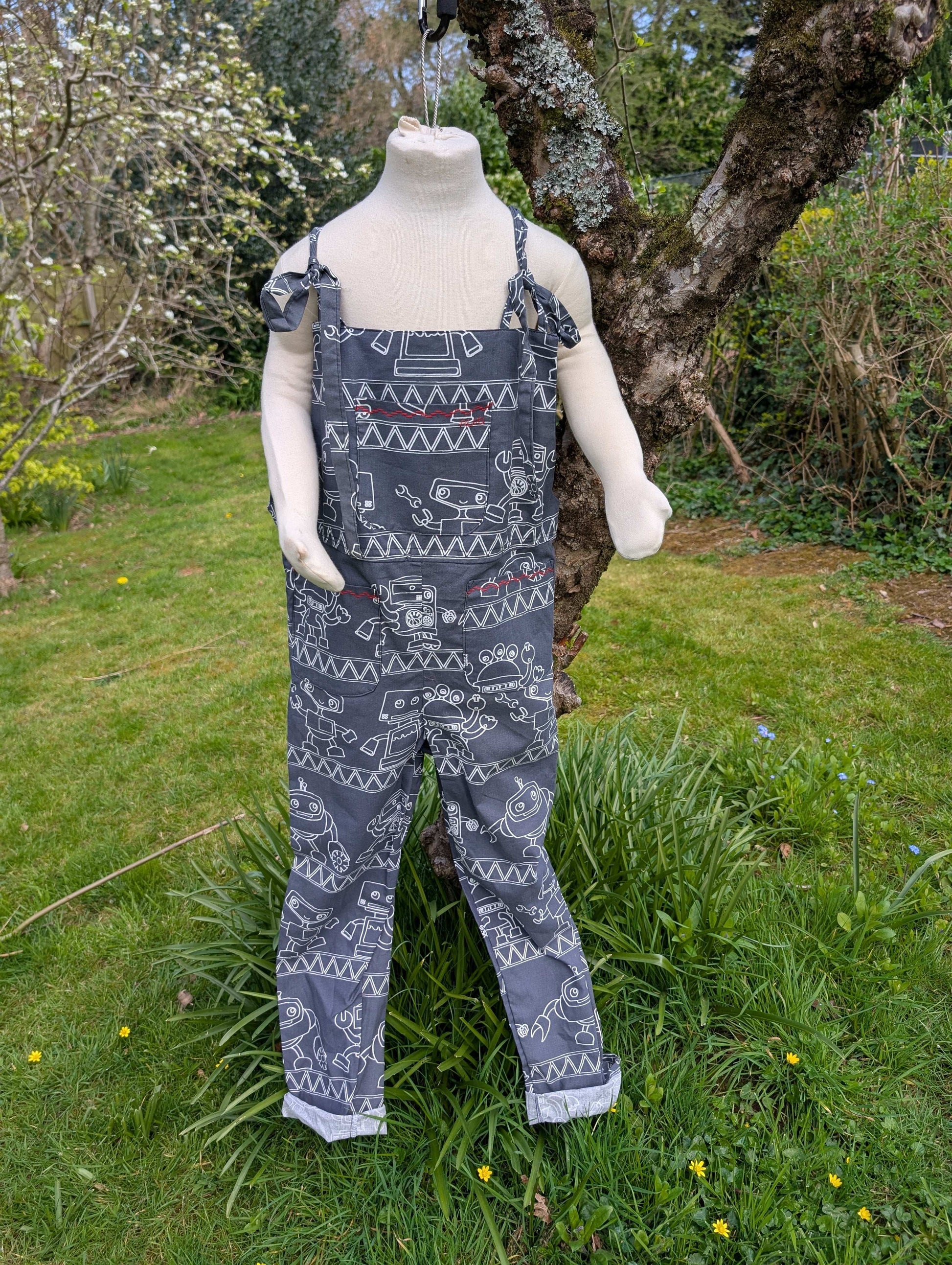 Dungarees child- romper-age 9-10yrs-playsuit-jumpsuit- boys- kids clothes-sustainable kids outfit-robot-summer child-holiday outfit