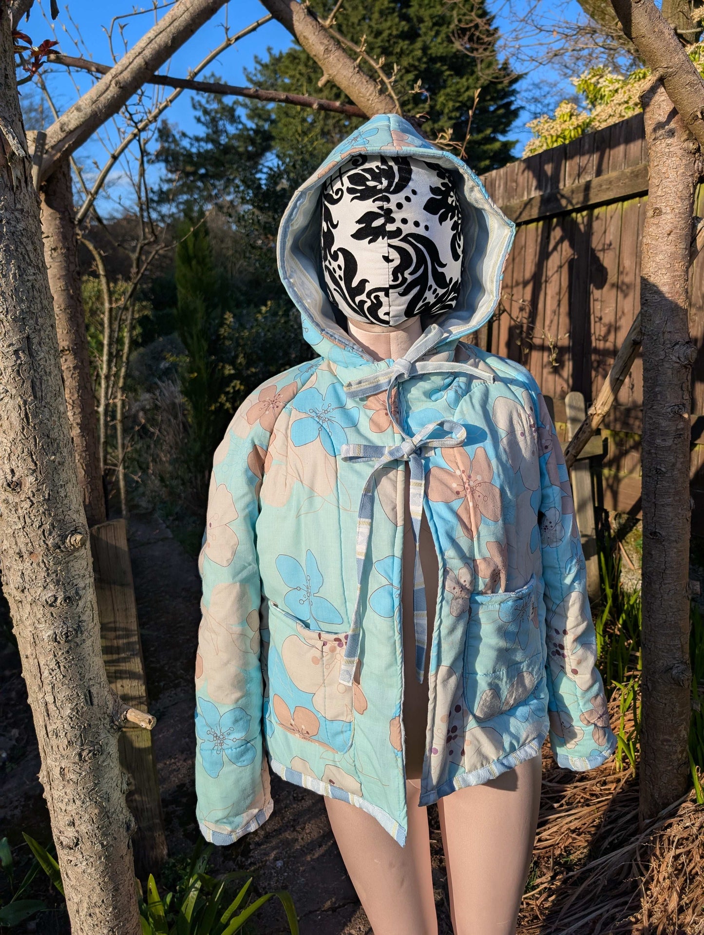 Jacket-size 12/14-quilted rework clothing- surfer vibe pattern-floral jacket-cropped jacket-short coat-hooded jacket-festival jacket