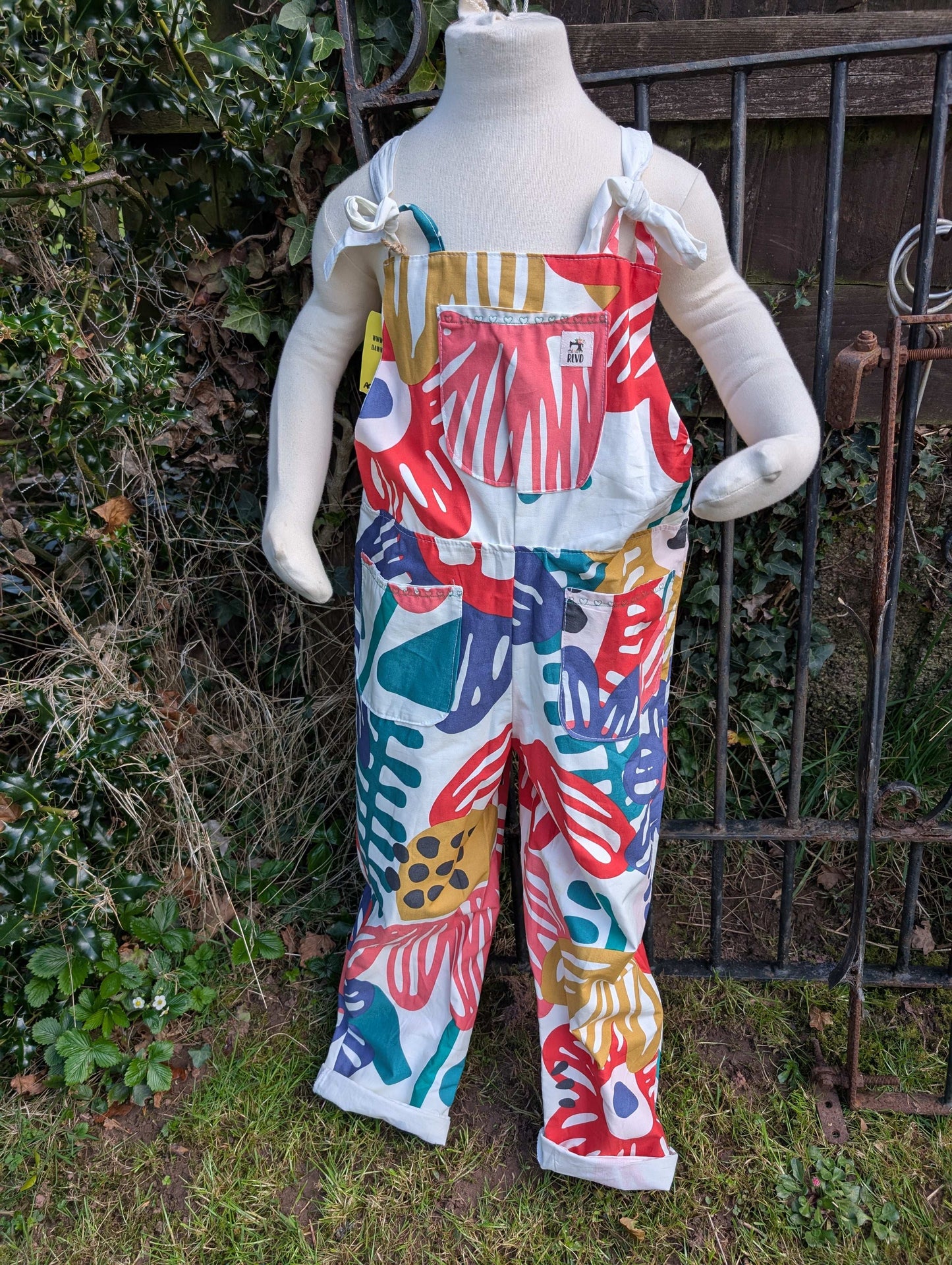 Dungarees child- romper-age 7-8yrs-playsuit-jumpsuit- floral kids clothes-sustainable kids outfit-pretty child clothes-summer child-holiday