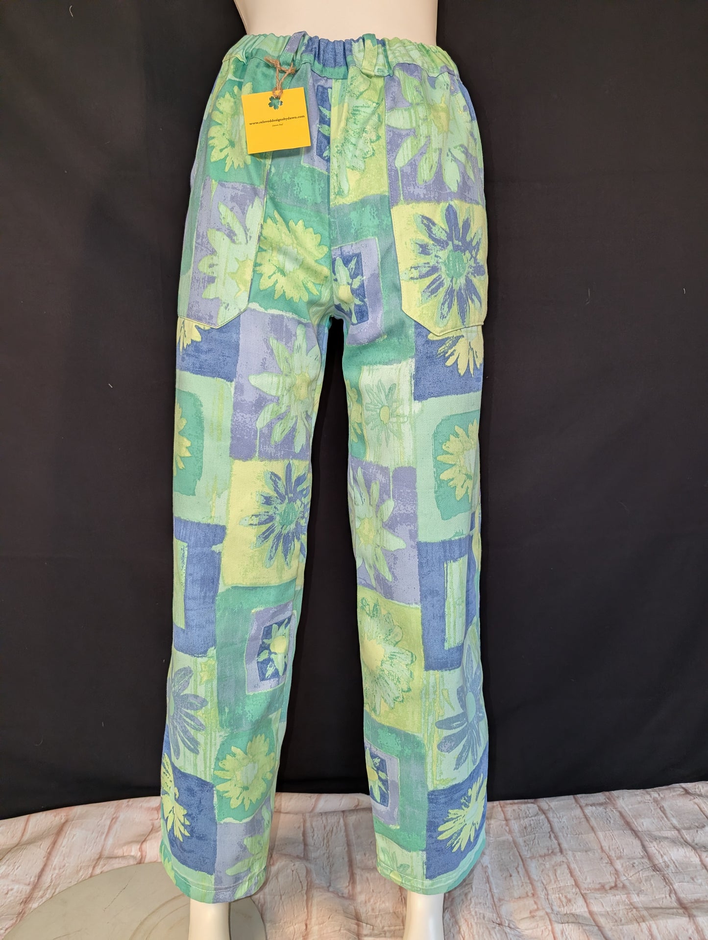 Retro Vibe: Upcycled 90s pattern Trousers, Size 12 - Eco-Friendly Fashion