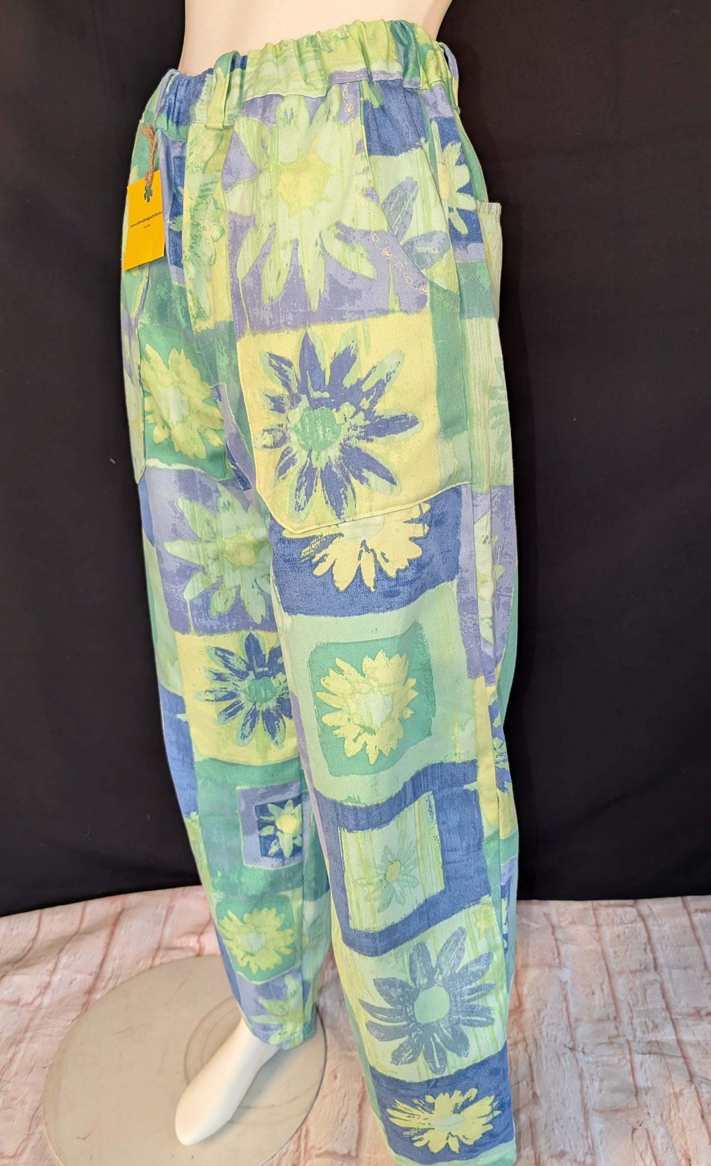 Retro Vibe: Upcycled 90s pattern Trousers, Size 12 - Eco-Friendly Fashion