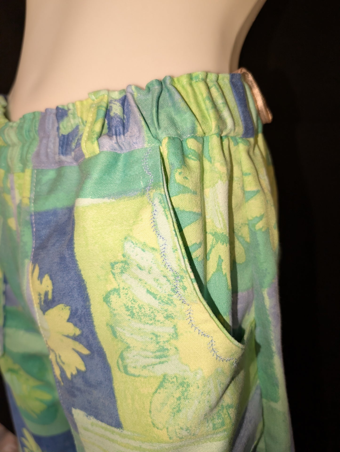 Retro Vibe: Upcycled 90s pattern Trousers, Size 12 - Eco-Friendly Fashion