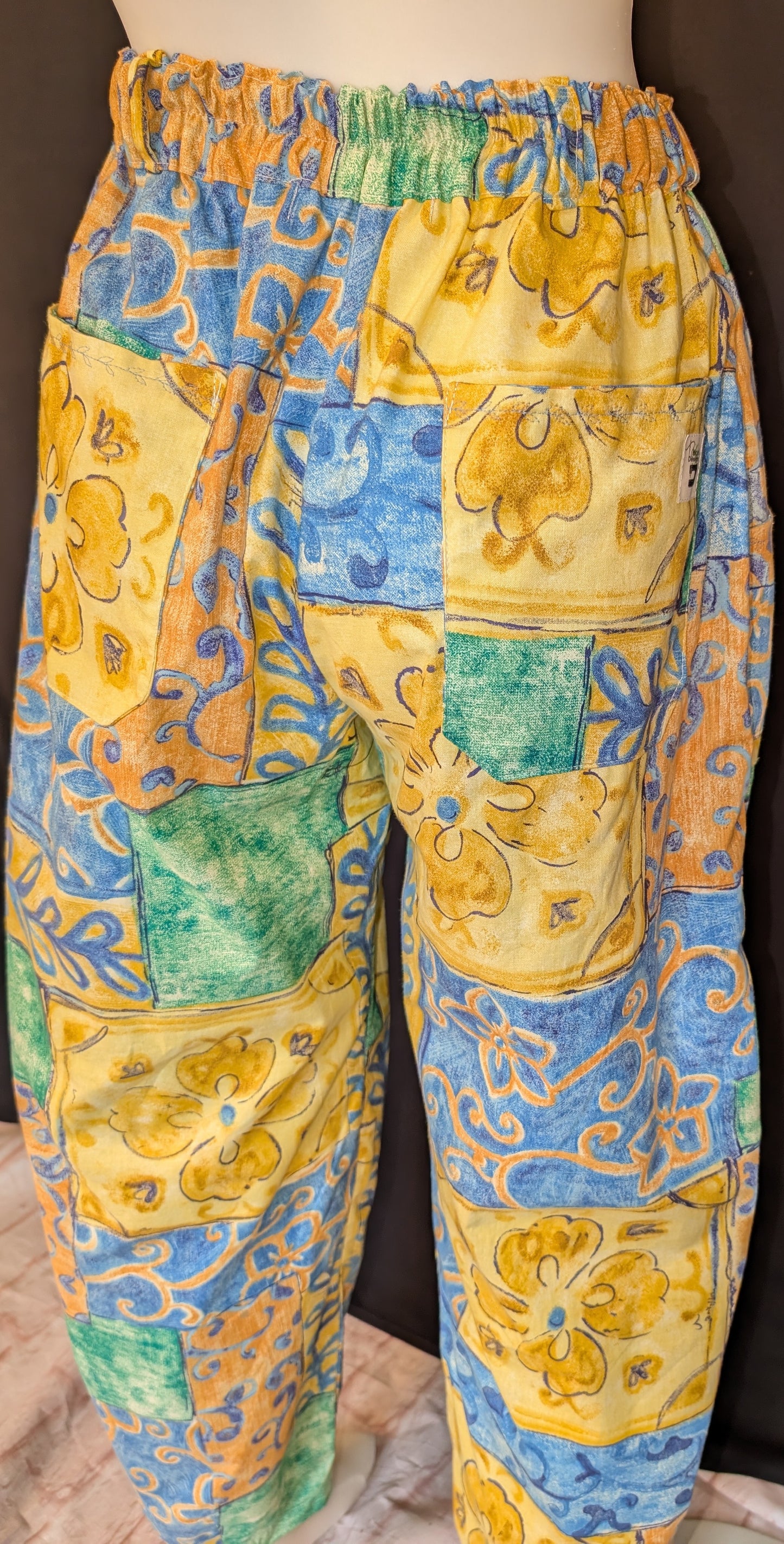 Reworked barrel Leg Trousers: Size 14 90s print abstract
