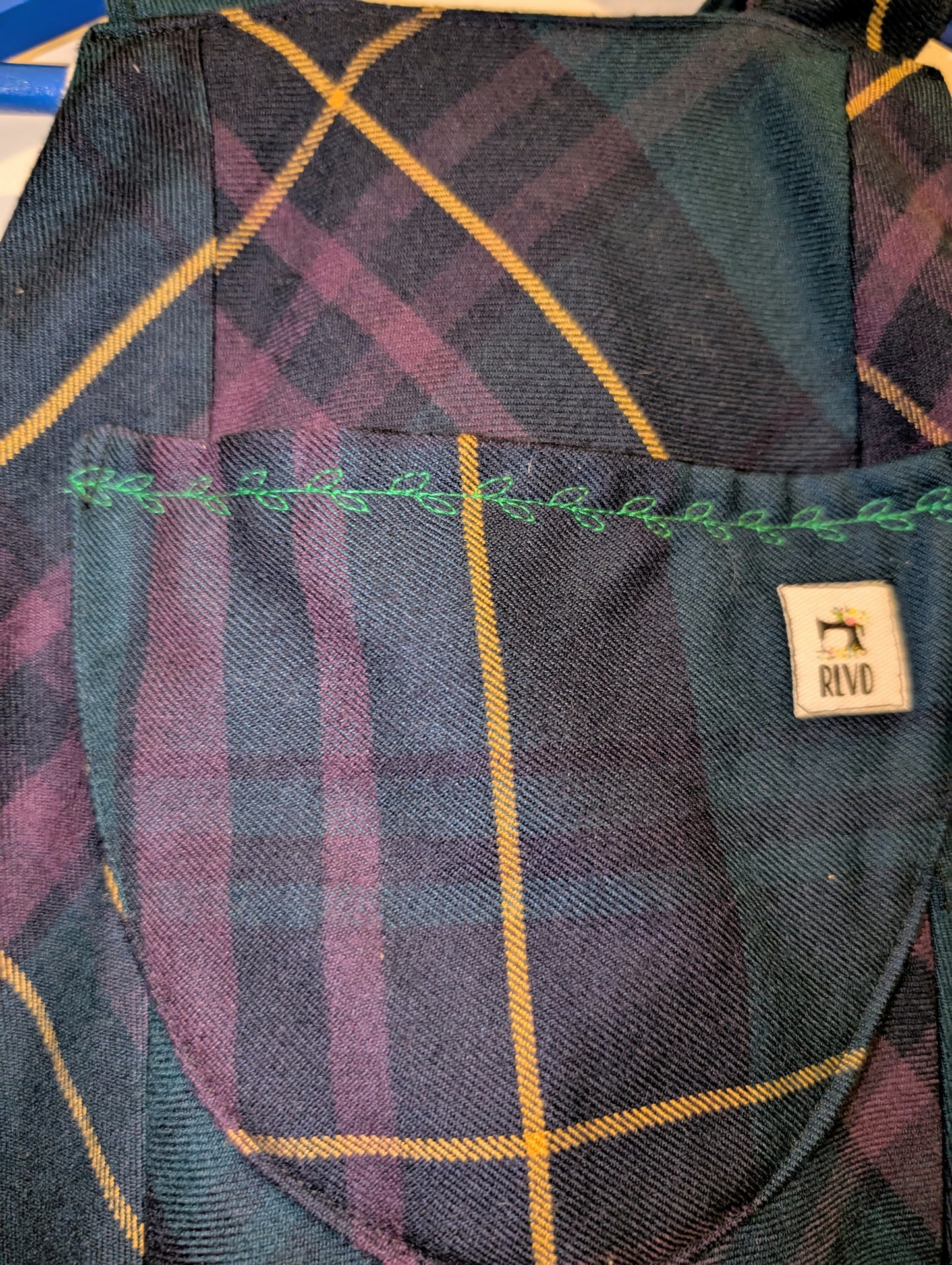 Adorable Tartan Dungarees for your Stylish Toddler (3-4 years)"