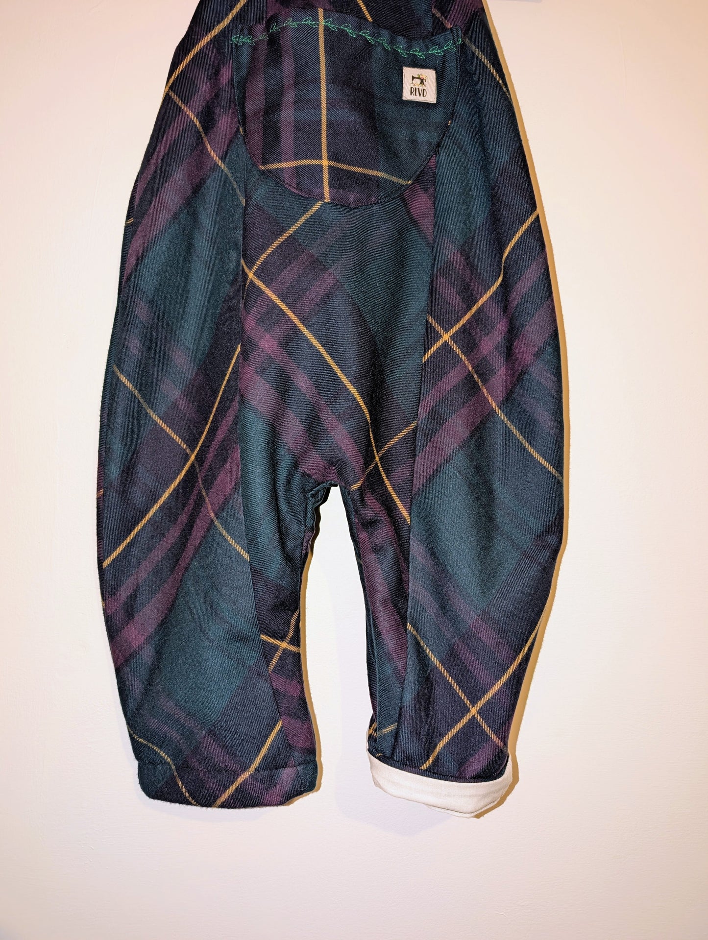Adorable Tartan Dungarees for your Stylish Toddler (3-4 years)"