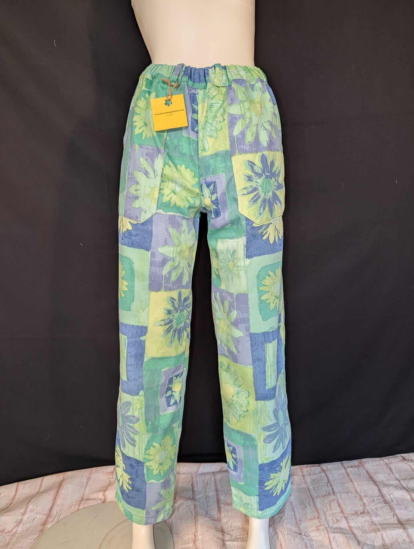 Retro Vibe: Upcycled 90s pattern Trousers, Size 12 - Eco-Friendly Fashion