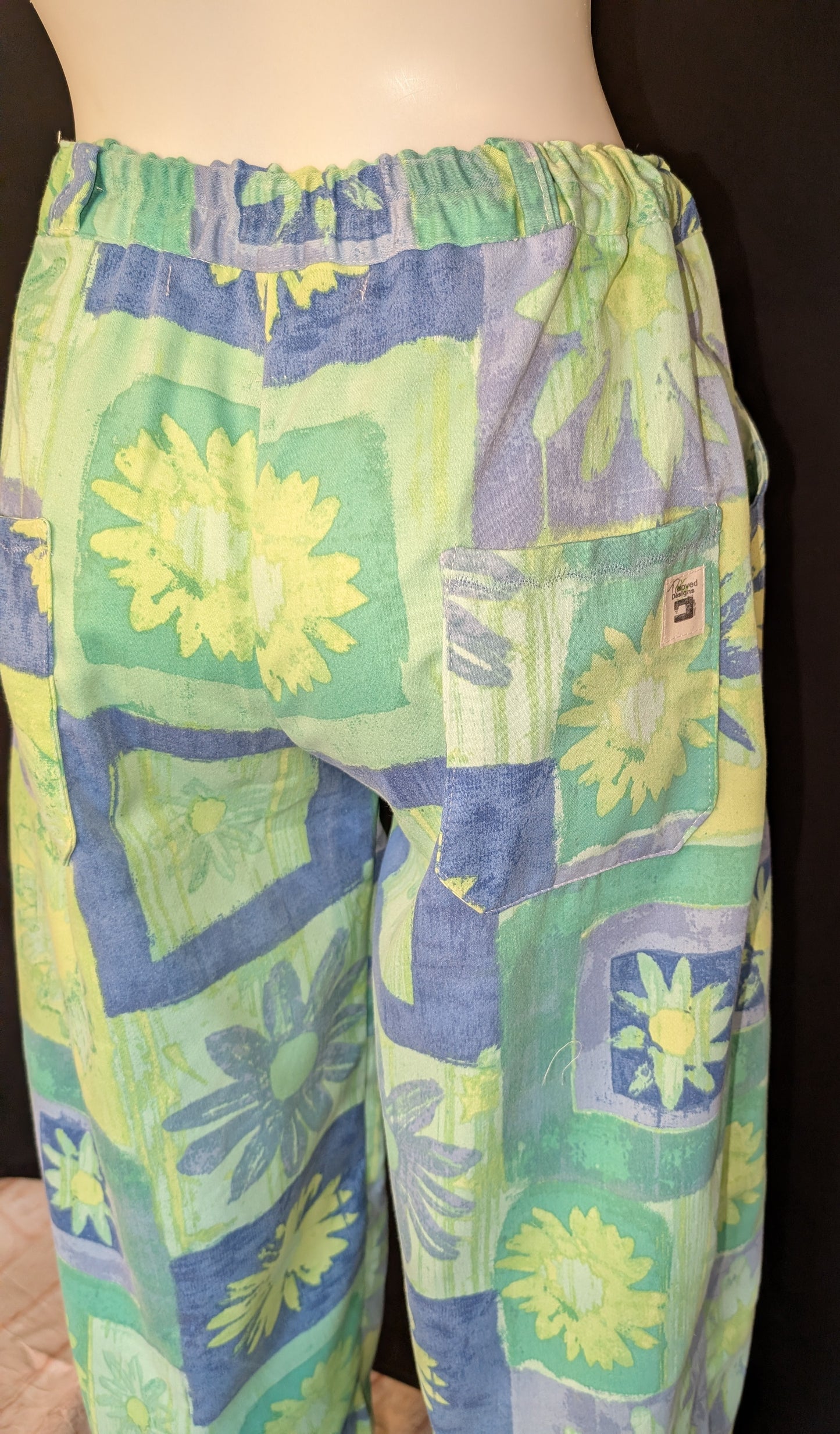 Retro Vibe: Upcycled 90s pattern Trousers, Size 12 - Eco-Friendly Fashion