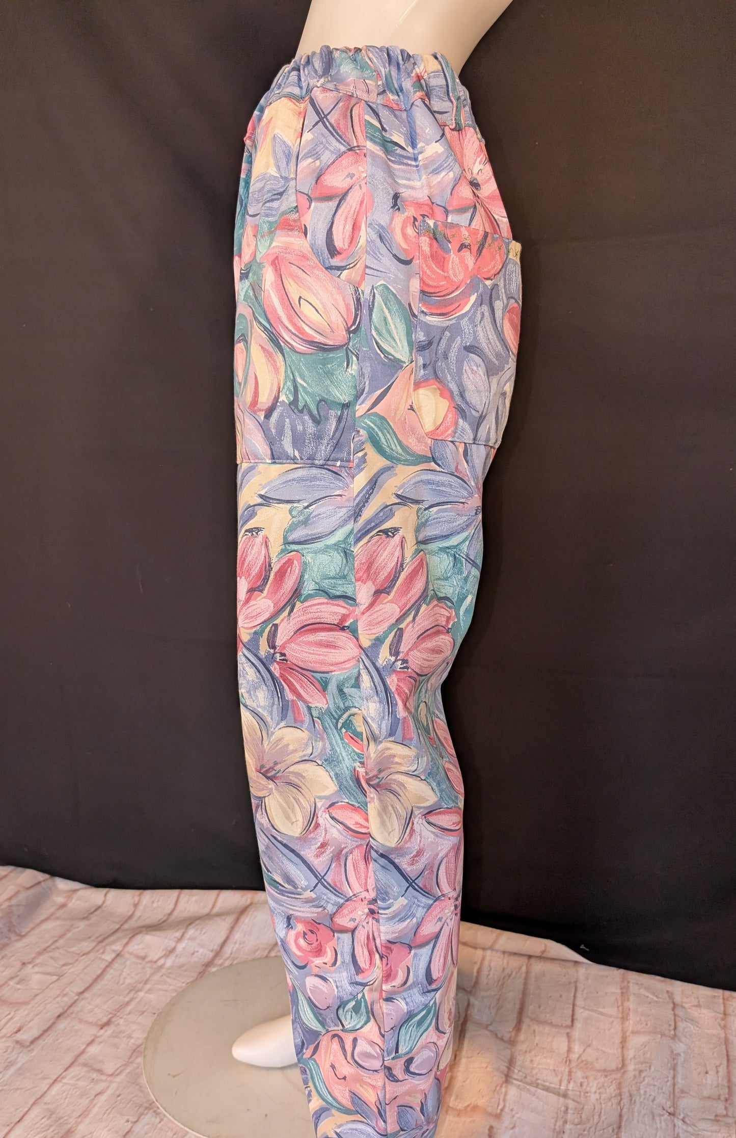 Vintage Vibe: Upcycled - tulips Pattern Trousers, Size 12 - Eco-Friendly Fashion