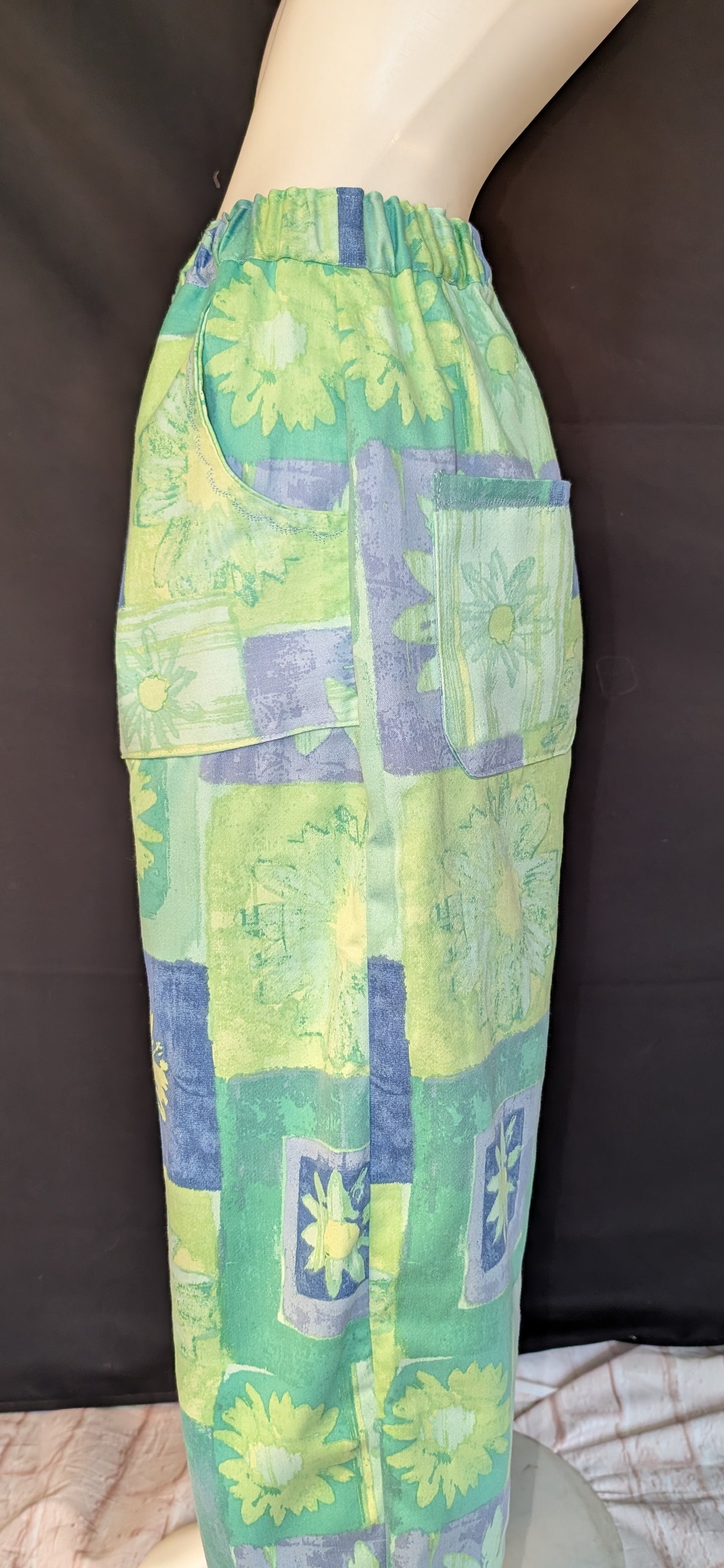 Retro Vibe: Upcycled 90s pattern Trousers, Size 12 - Eco-Friendly Fashion