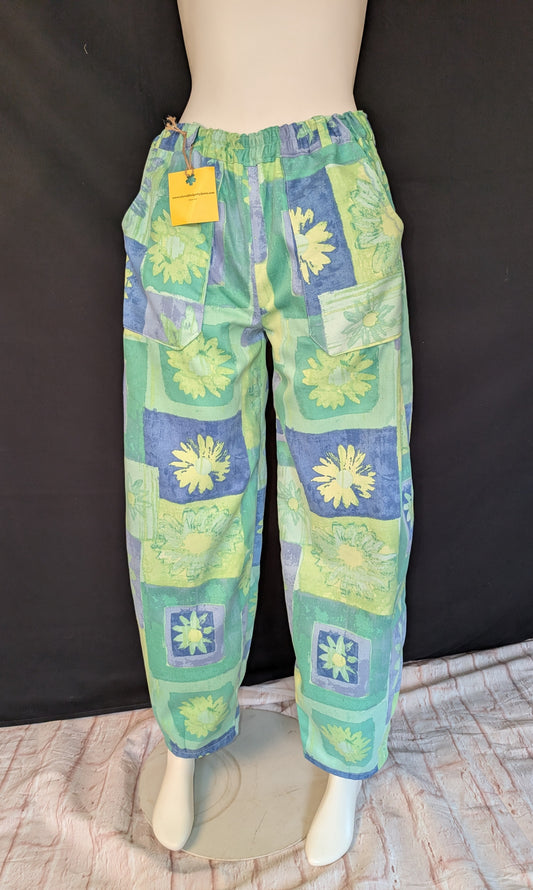 Retro Vibe: Upcycled 90s pattern Trousers, Size 12 - Eco-Friendly Fashion