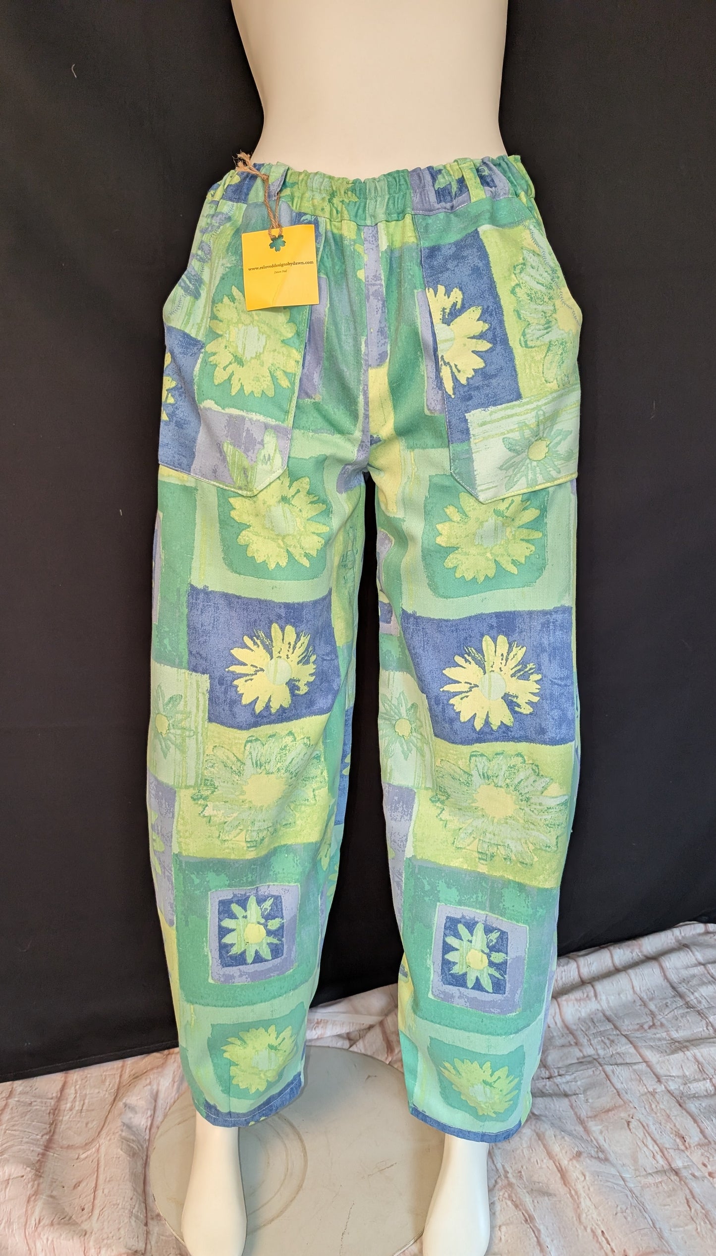Retro Vibe: Upcycled 90s pattern Trousers, Size 12 - Eco-Friendly Fashion