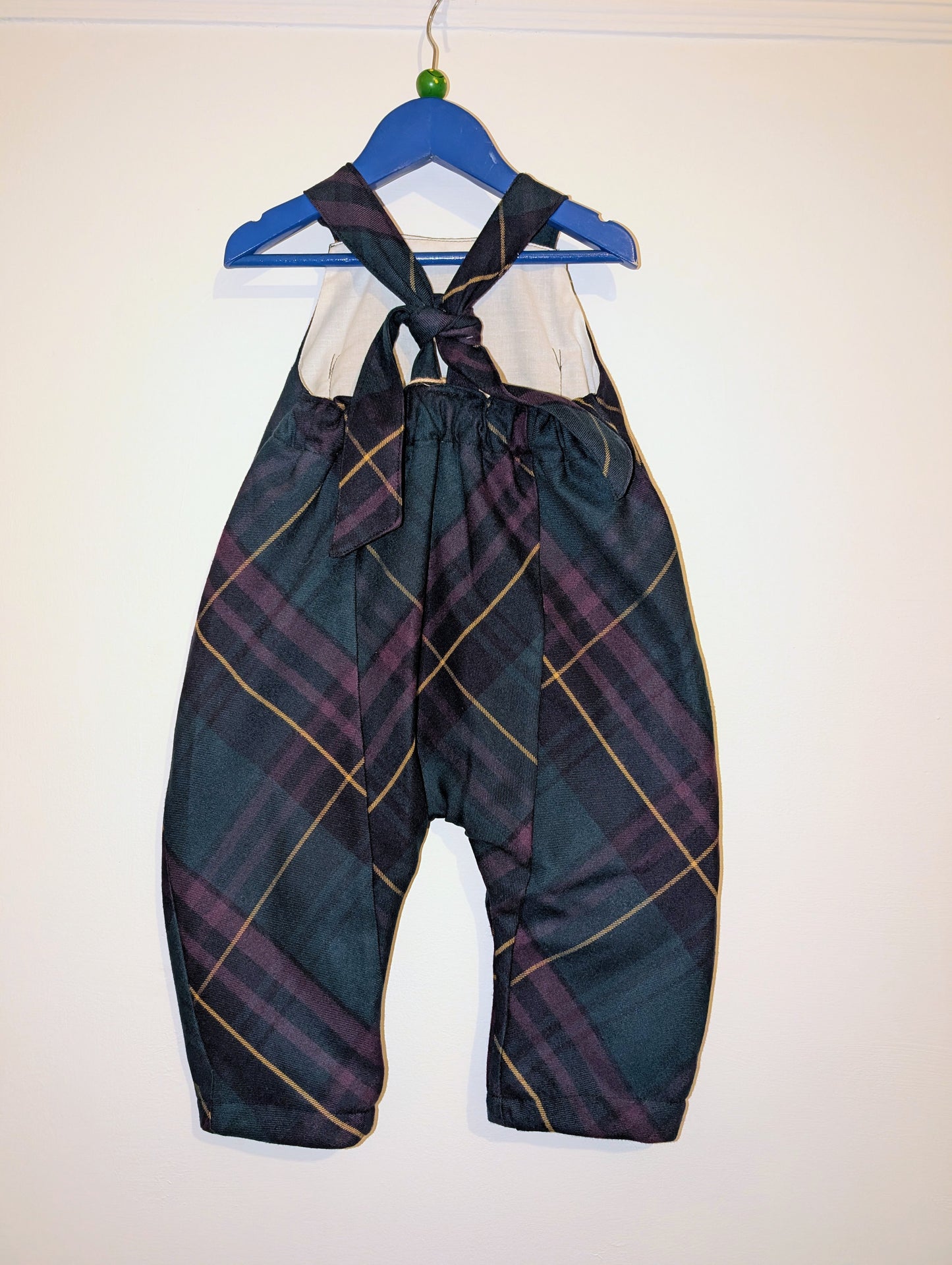 Adorable Tartan Dungarees for your Stylish Toddler (3-4 years)"